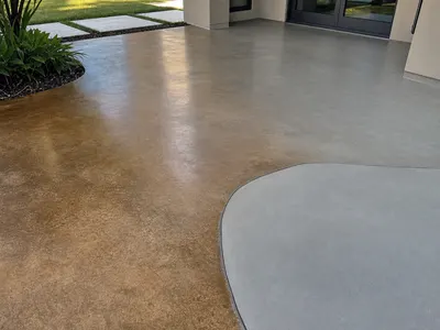 when stain works better than coating — Sarasota homeowner guide